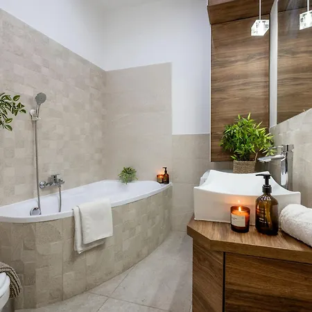 Luxe 2br With View On The St Stephen Road *