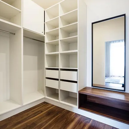 Apartament Luxe 2br With View On The St Stephen Road