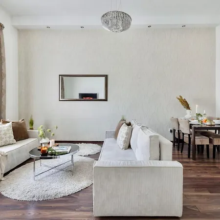 Luxe 2br With View On The St Stephen Road * 부다페스트