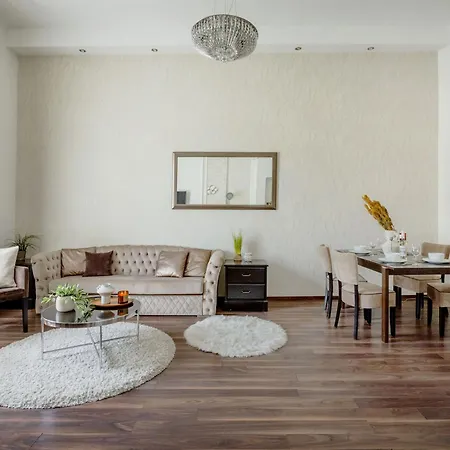 Luxe 2br With View On The St Stephen Road * 부다페스트