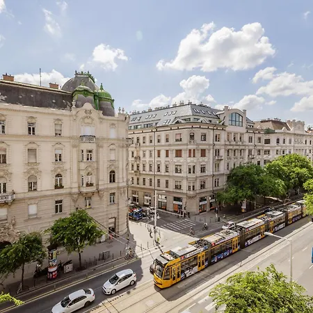 아파트 Luxe 2br With View On The St Stephen Road *