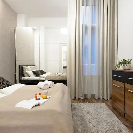 Luxe 2br With View On The St Stephen Road