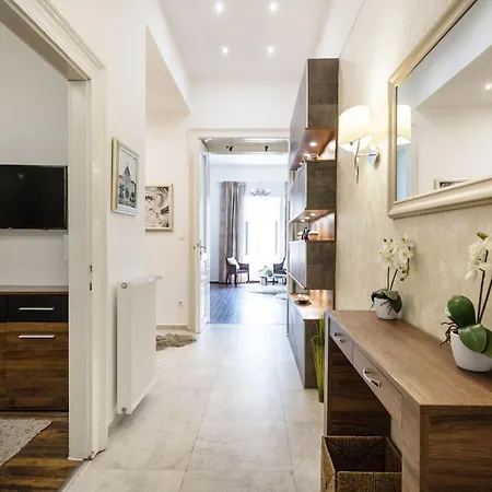 Luxe 2br With View On The St Stephen Road 아파트 *