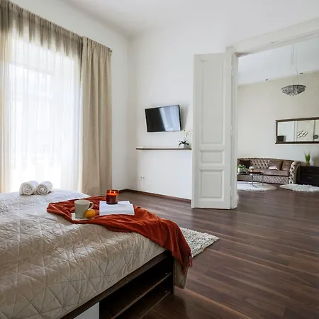 아파트 Luxe 2br With View On The St Stephen Road *